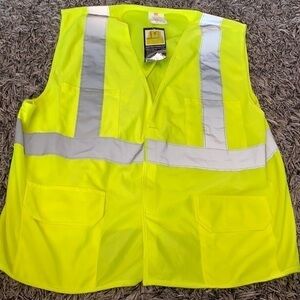 Work vest NWT size M.